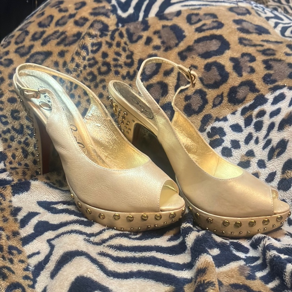 Sergio Zelcer tan and red studded heels  |  Women’s size 8